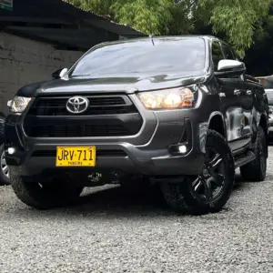 TOYOTA HILUX AT 2.4CC 4X4 TD 2021**