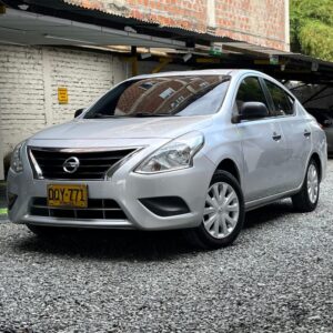 NISSAN VERSA DRIVE MT 1.6CC 2018**