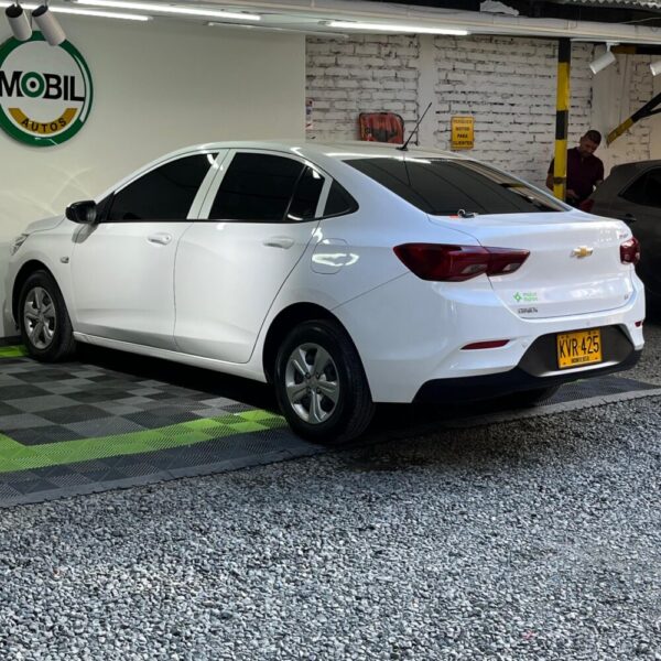 CHEVROLET ONIX LT MT 1.0CC 2023: imagen 9
