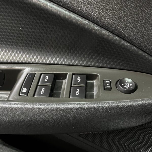 CHEVROLET ONIX LT MT 1.0CC 2023: imagen 11