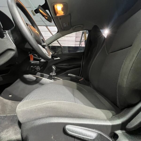 CHEVROLET ONIX LT MT 1.0CC 2023: imagen 17