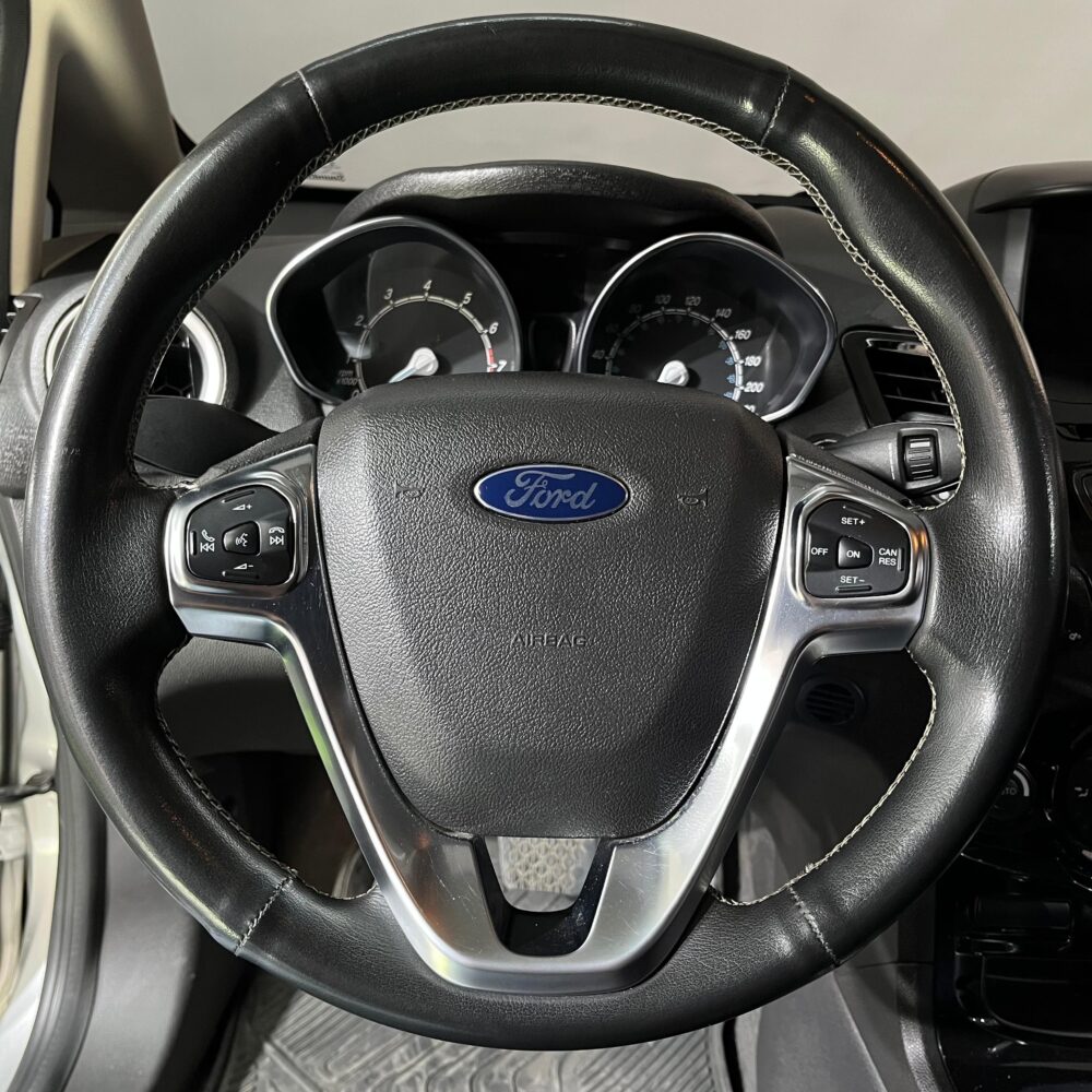 FORD FIESTA HATCHBACK TITANIUM TP 1.6CC 2015**: imagen 12