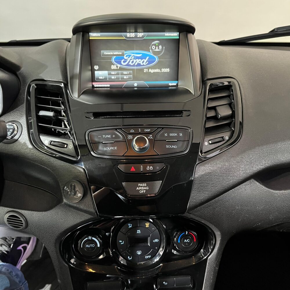 FORD FIESTA HATCHBACK TITANIUM TP 1.6CC 2015**: imagen 13