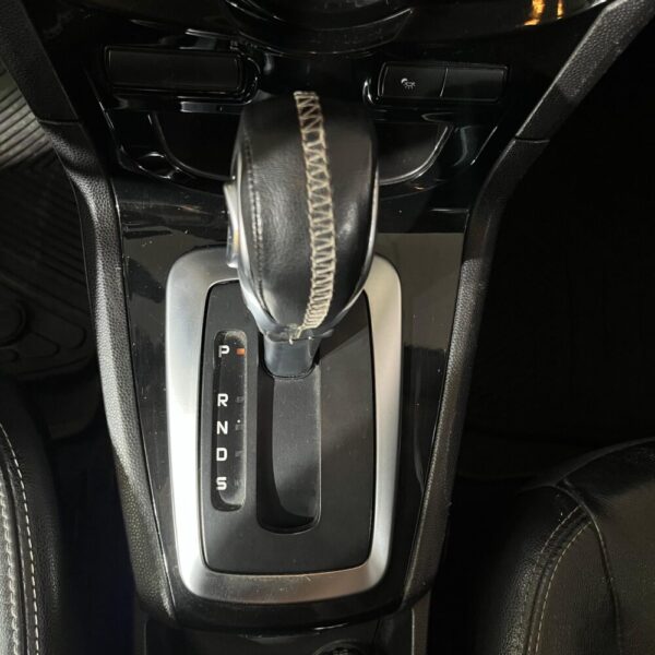 FORD FIESTA HATCHBACK TITANIUM TP 1.6CC 2015**: imagen 14