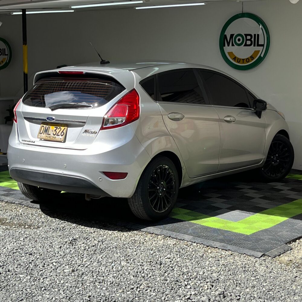 FORD FIESTA HATCHBACK TITANIUM TP 1.6CC 2015**: imagen 7