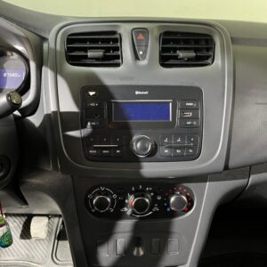  RENAULT LOGAN AUTHENTIQUE MT 1.6CC 2019**: imagen 13