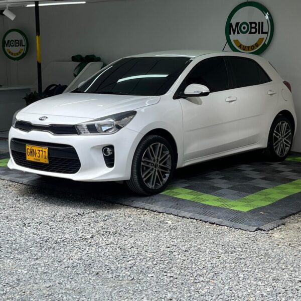 KIA RIO VIBRANT TP 1.4CC 2020** : imagen 1