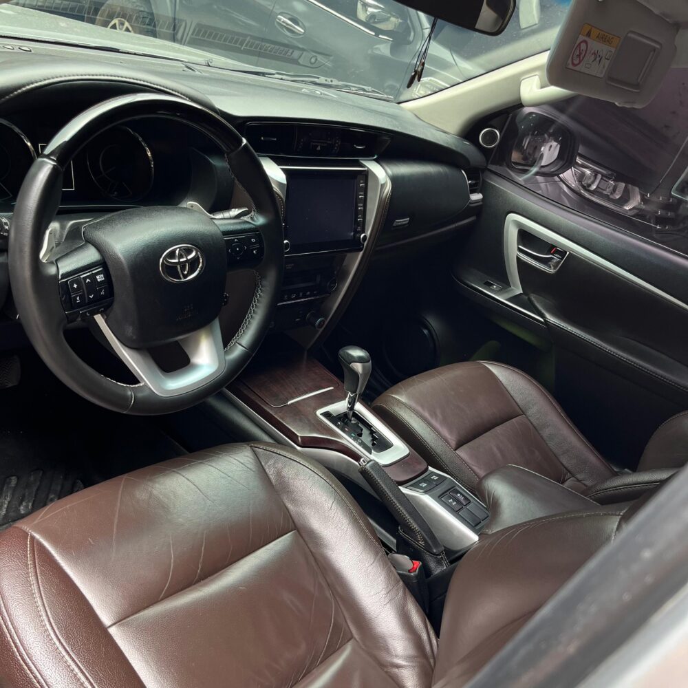 TOYOTA FORTUNER 2.8L SRV TP 2.8CC 4X4 2020: imagen 15