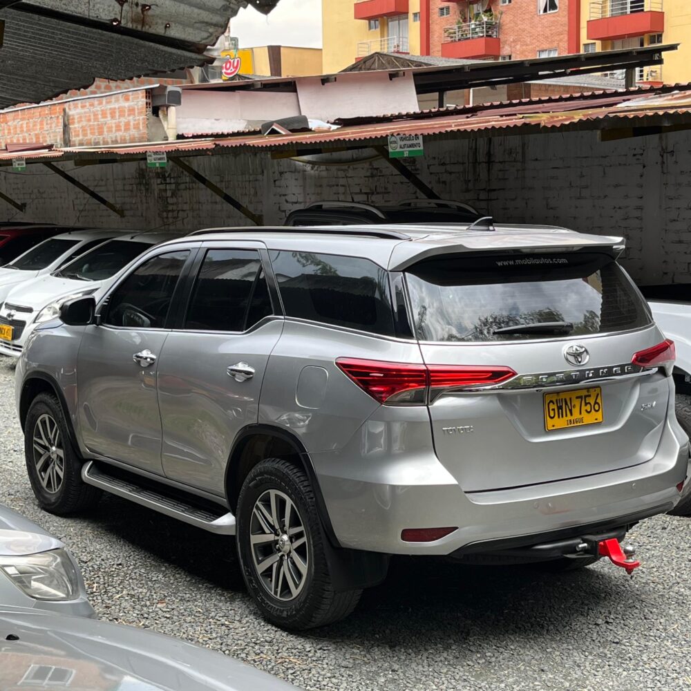 TOYOTA FORTUNER 2.8L SRV TP 2.8CC 4X4 2020: imagen 9