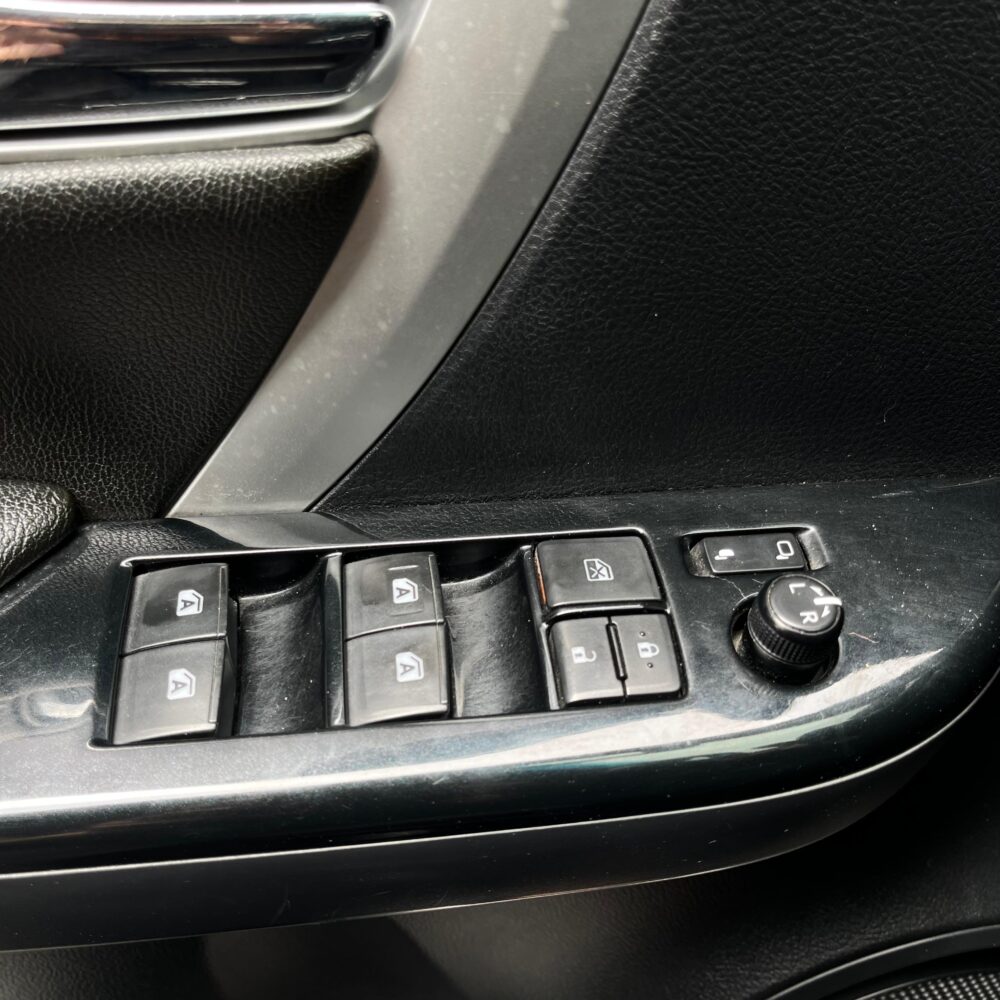 TOYOTA FORTUNER 2.8L SRV TP 2.8CC 4X4 2020: imagen 11