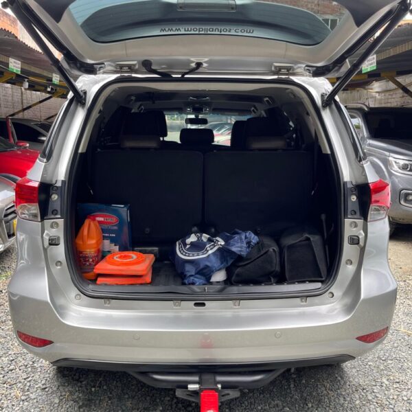 TOYOTA FORTUNER 2.8L SRV TP 2.8CC 4X4 2020: imagen 19
