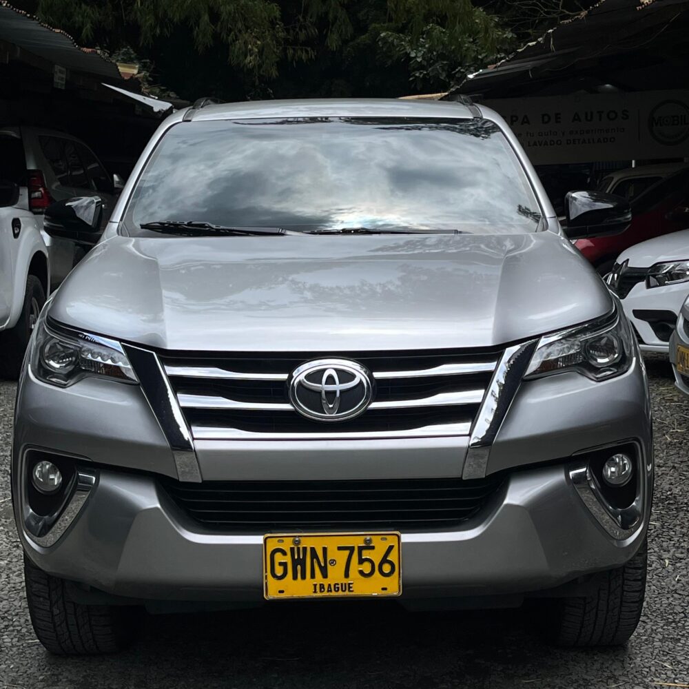 TOYOTA FORTUNER 2.8L SRV TP 2.8CC 4X4 2020: imagen 2