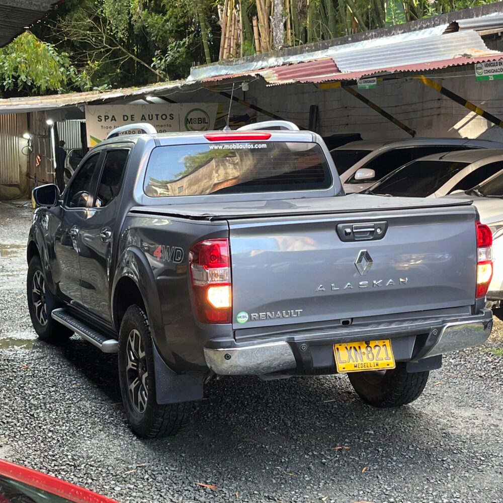 RENAULT ALASKAN INTENS AT 2.5CC 4X4 2023: imagen 9