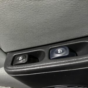 RENAULT CLIO III STYLE CA MT 1.2CC 2017 : imagen 11