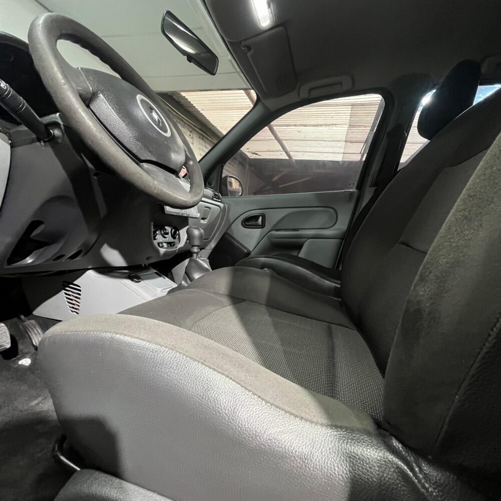 RENAULT CLIO III STYLE CA MT 1.2CC 2017 : imagen 17