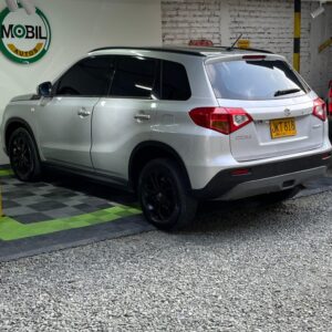 SUZUKI VITARA GL AT 1.6CC 4X2 2017**: imagen 9