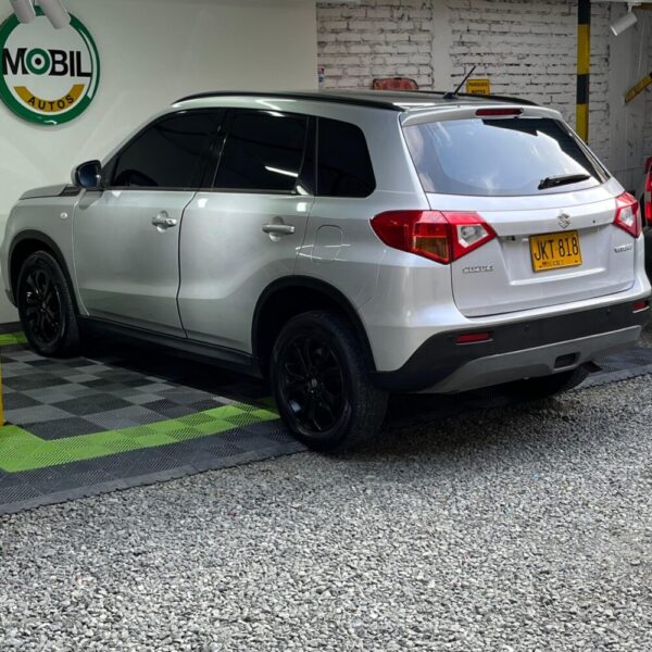 SUZUKI VITARA GL AT 1.6CC 4X2 2017**: imagen 9