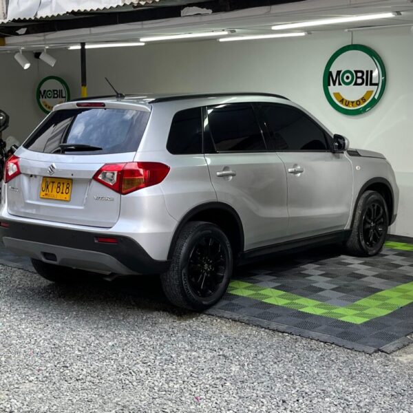 SUZUKI VITARA GL AT 1.6CC 4X2 2017**: imagen 7
