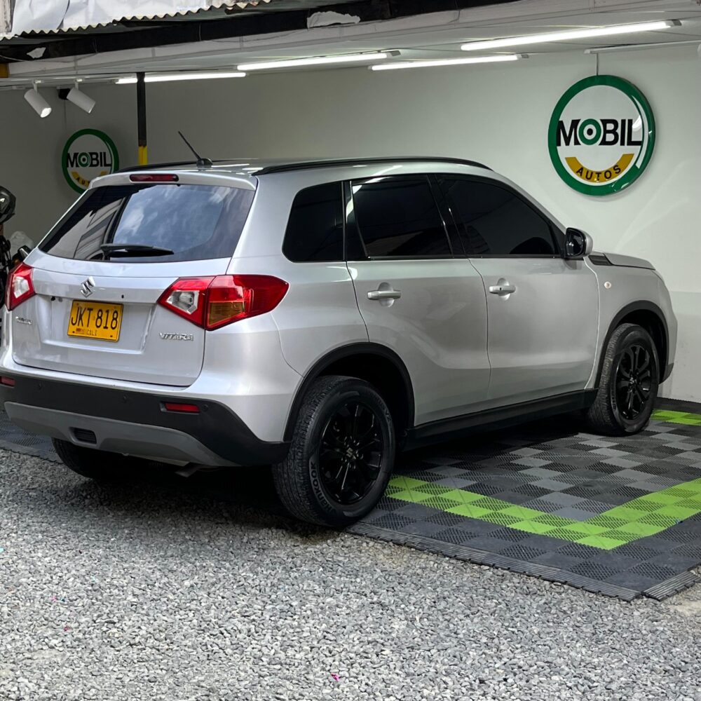 SUZUKI VITARA GL AT 1.6CC 4X2 2017**: imagen 7