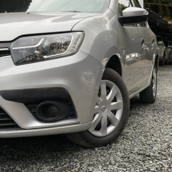 RENAULT LOGAN LIFE MT 1.6CC 2021 : imagen 3