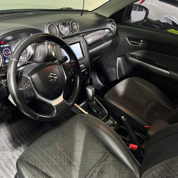 SUZUKI VITARA GLX + ALL GRIP AT 1.4CC 2021**: imagen 15