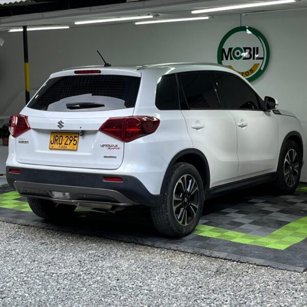 SUZUKI VITARA GLX + ALL GRIP AT 1.4CC 2021**: imagen 7
