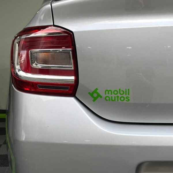 RENAULT LOGAN LIFE + MT 1.6CC 2022: imagen 10