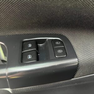 VOLKSWAGEN GOL TRENDLINE TP 1.6CC 2021: imagen 11