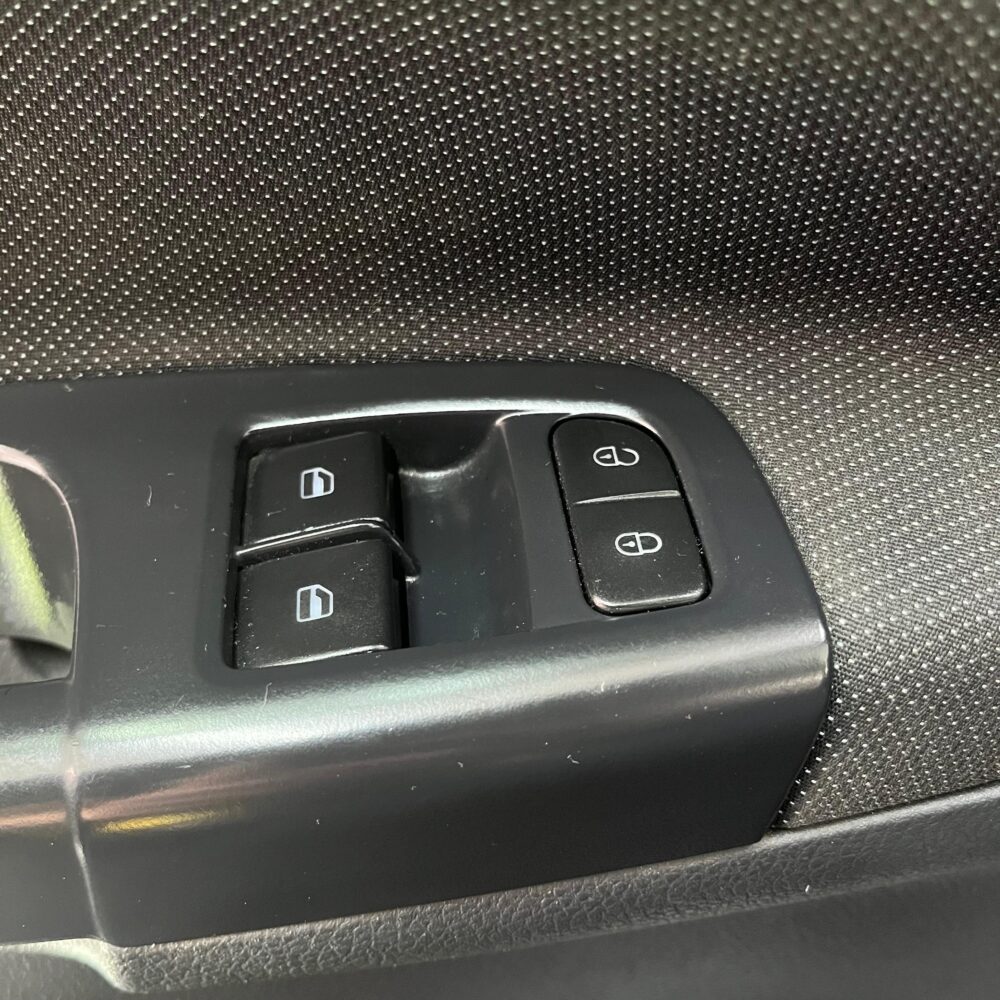VOLKSWAGEN GOL TRENDLINE TP 1.6CC 2021: imagen 11