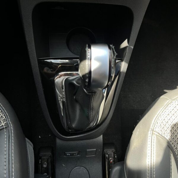 RENAULT CAPTUR INTENS TP 2.0CC 2019**: imagen 13