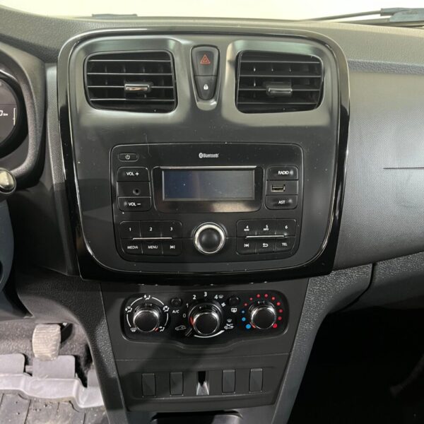 RENAULT LOGAN LIFE MT 1.6CC 2022 : imagen 13