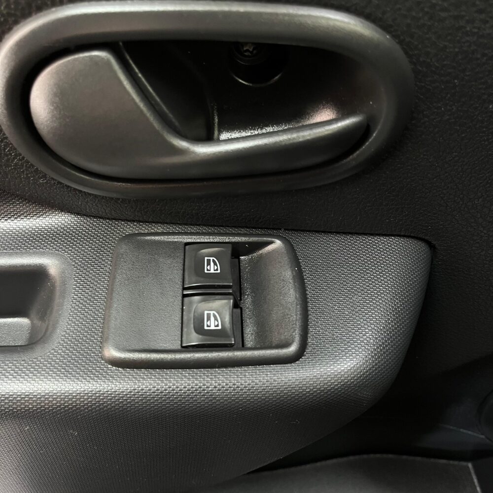RENAULT LOGAN LIFE MT 1.6CC 2022 : imagen 11