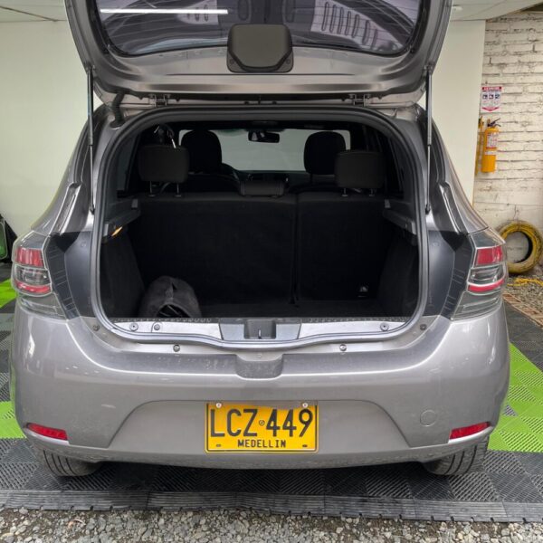 RENAULT SANDERO LIFE + MT 1.6CC 2023: imagen 19