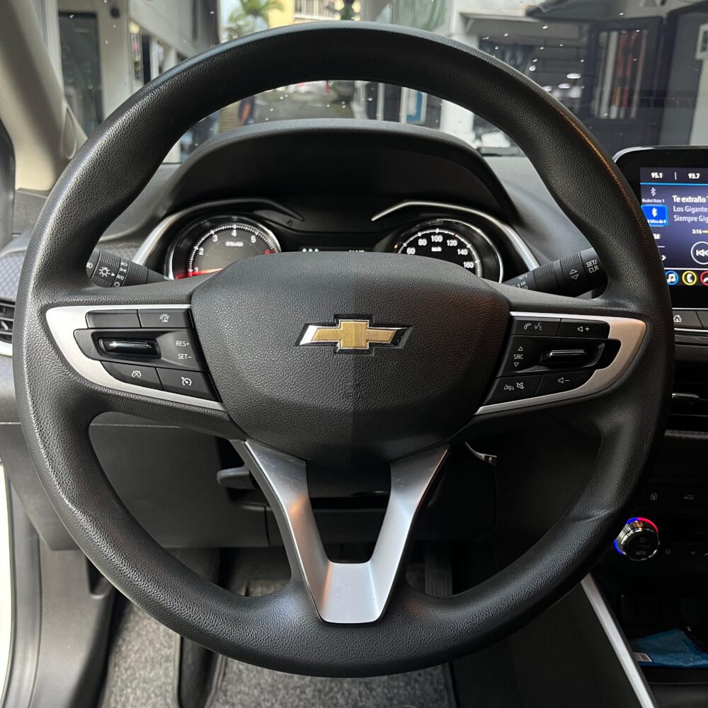 CHEVROLET ONIX LTZ TP 1.0CC 2023**: imagen 11