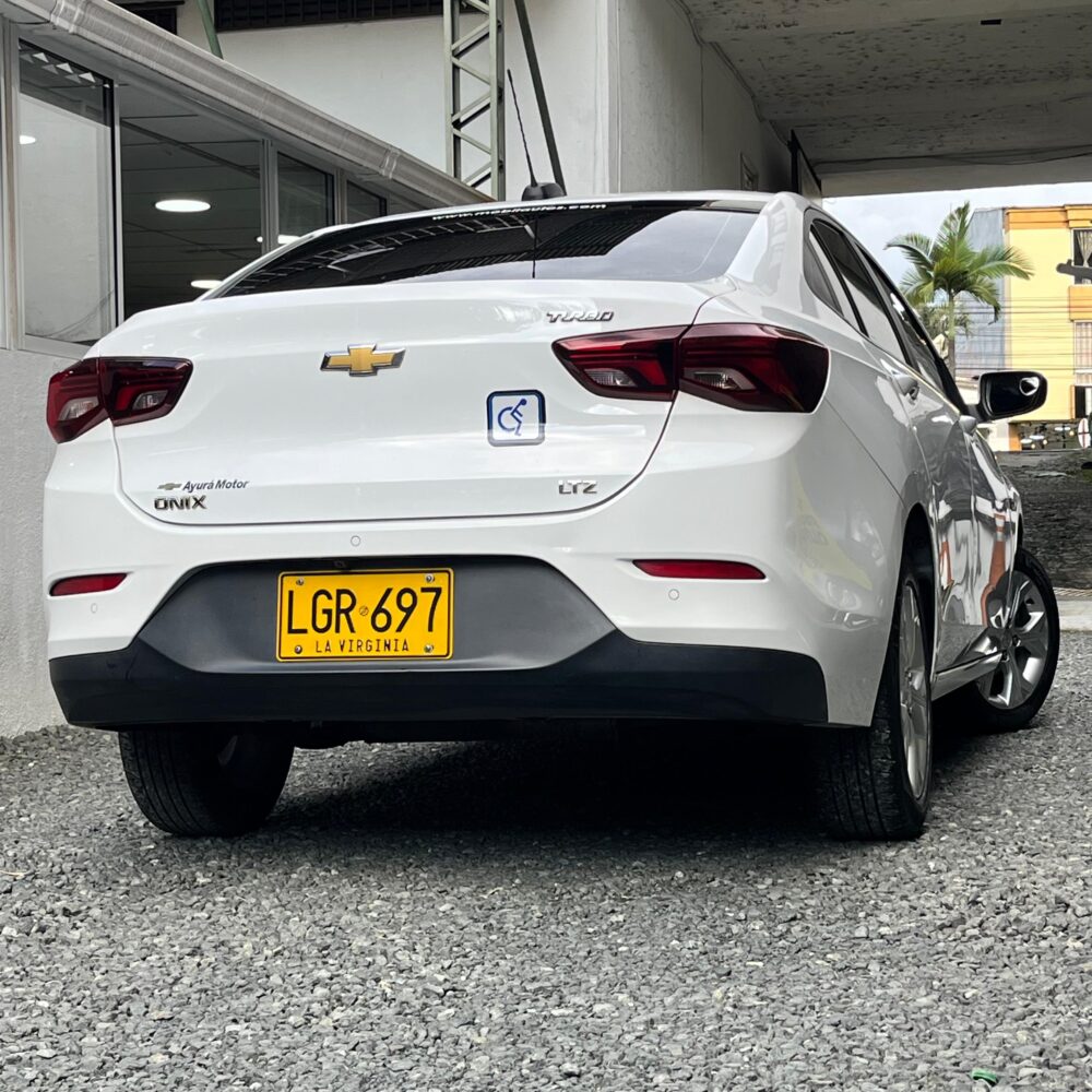 CHEVROLET ONIX LTZ TP 1.0CC 2023**: imagen 6