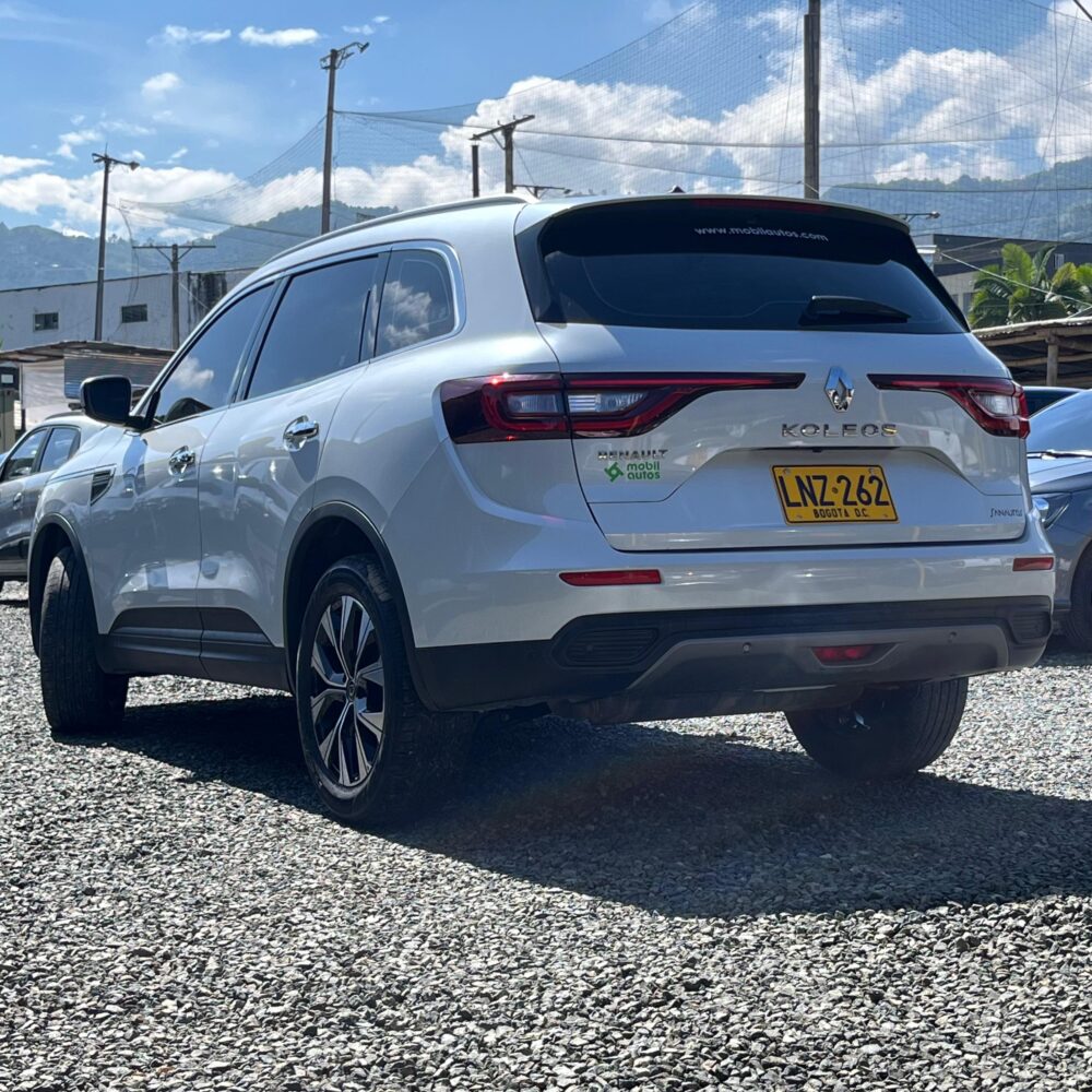 RENAULT KOLEOS ZEN TP 2.5CC 2023: imagen 8