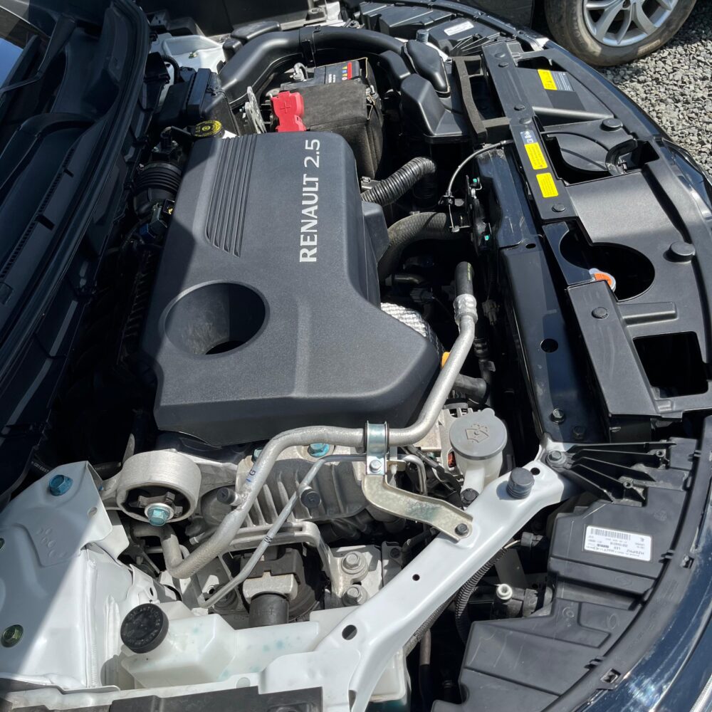 RENAULT KOLEOS ZEN TP 2.5CC 2023: imagen 17