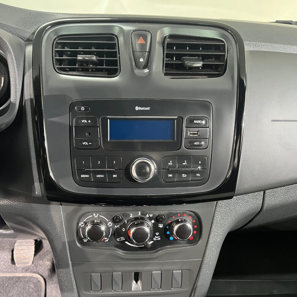 RENAULT LOGAN LIFE MT 1.6CC 2023 : imagen 13