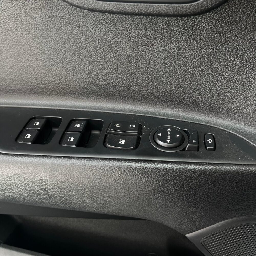 KIA RIO ZENITH TP 1.4CC 2024 : imagen 11
