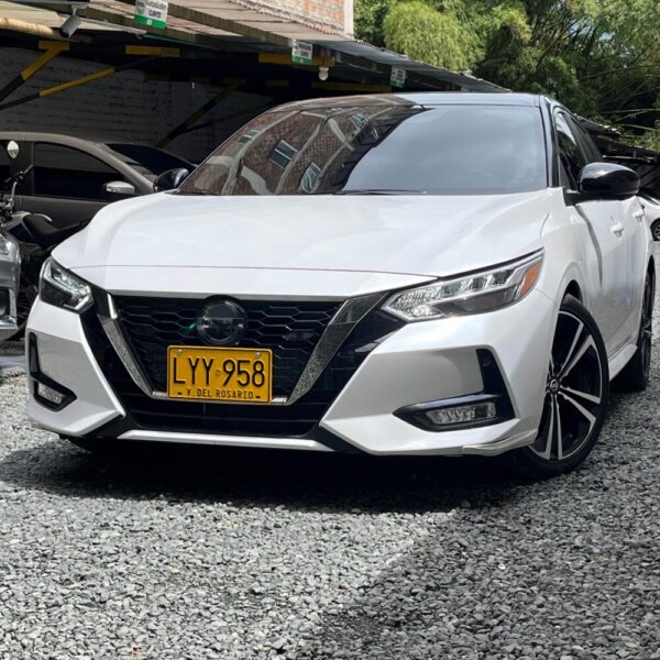 NISSAN SENTRA B18 SR TP 2.0CC 2024: imagen 1