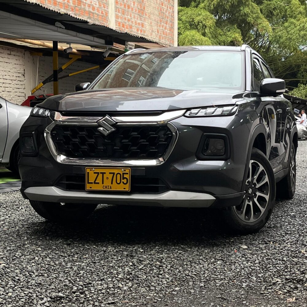 SUZUKI GRAND VITARA GLX HYBRID AT 1.5CC 4X2 2023**: imagen 1