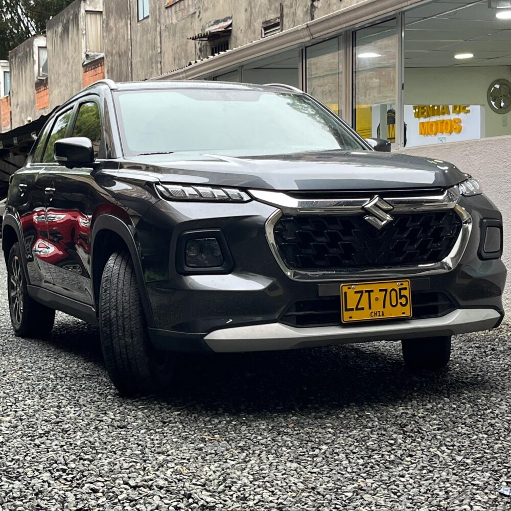 SUZUKI GRAND VITARA GLX HYBRID AT 1.5CC 4X2 2023**: imagen 3