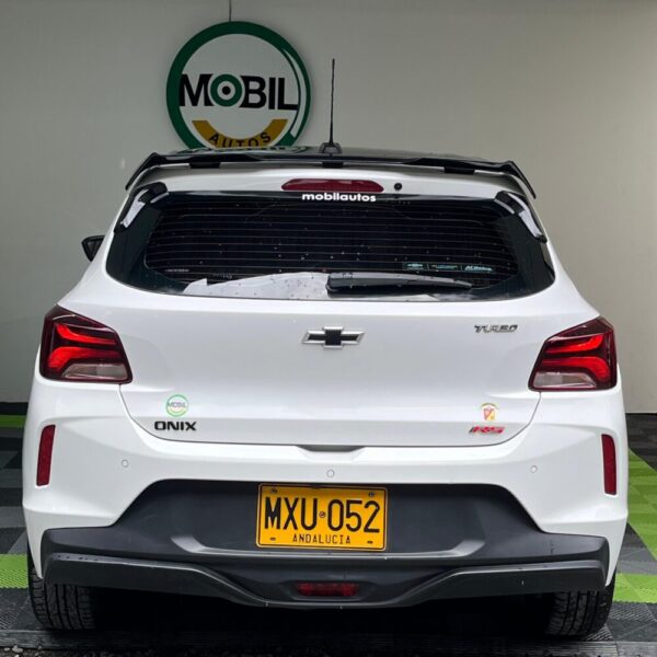 CHEVROLET ONIX RS MT 1.0 TURBO 2021**: imagen 8