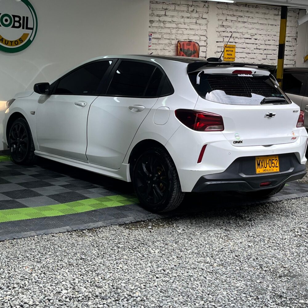 CHEVROLET ONIX RS MT 1.0 TURBO 2021**: imagen 9
