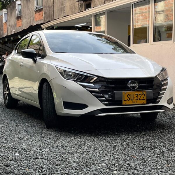 NISSAN VERSA ADVANCE MT 1.6CC 2024: imagen 3