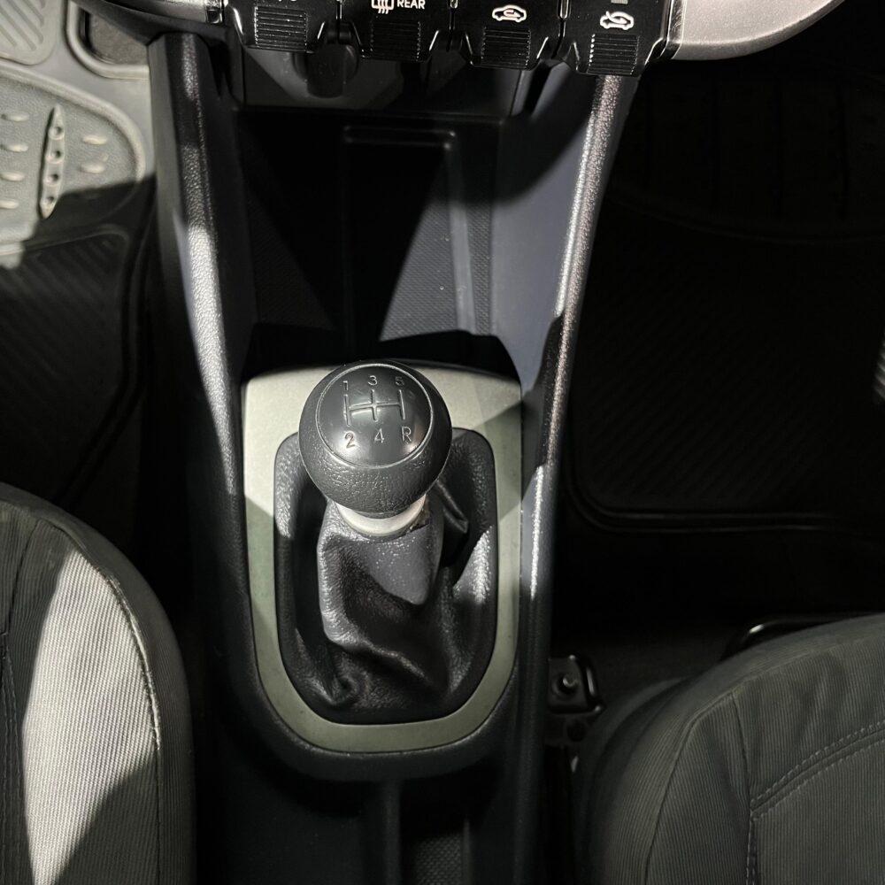 KIA RIO SPICE 1.2 MT 1.2CC 2015: imagen 14
