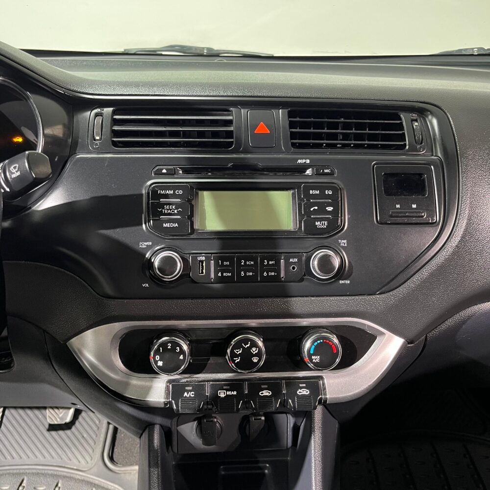 KIA RIO SPICE 1.2 MT 1.2CC 2015: imagen 13