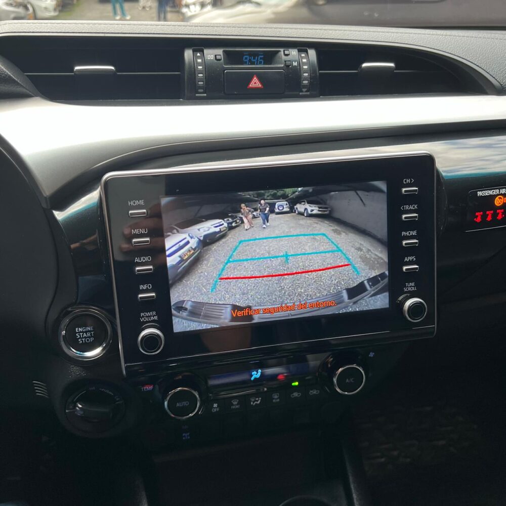 TOYOTA HILUX AT 2.4CC 4X4 TD 2021**: imagen 14
