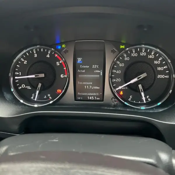TOYOTA HILUX AT 2.4CC 4X4 TD 2021**: imagen 15