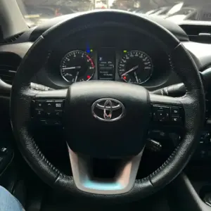 TOYOTA HILUX AT 2.4CC 4X4 TD 2021**: imagen 16